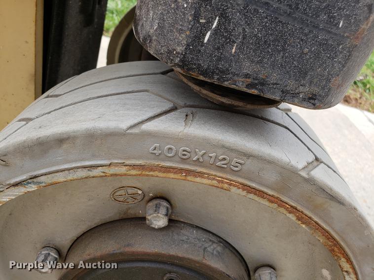 image for item EK9028 2004 JLG 2030ES scissor lift