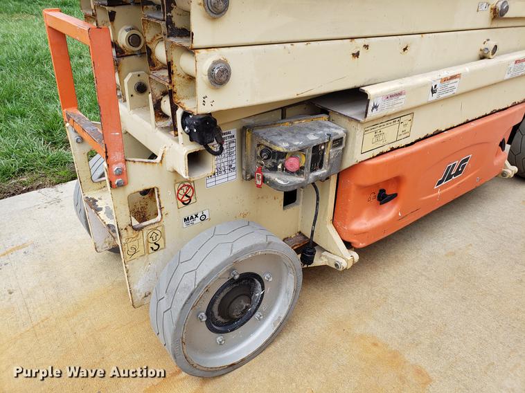 image for item EK9028 2004 JLG 2030ES scissor lift