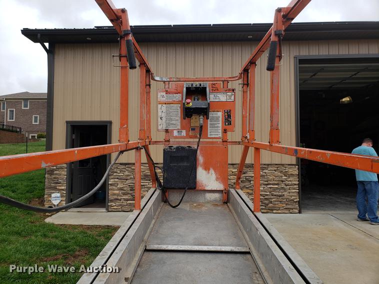 image for item EK9028 2004 JLG 2030ES scissor lift