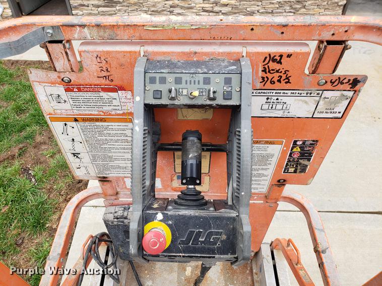 image for item EK9028 2004 JLG 2030ES scissor lift