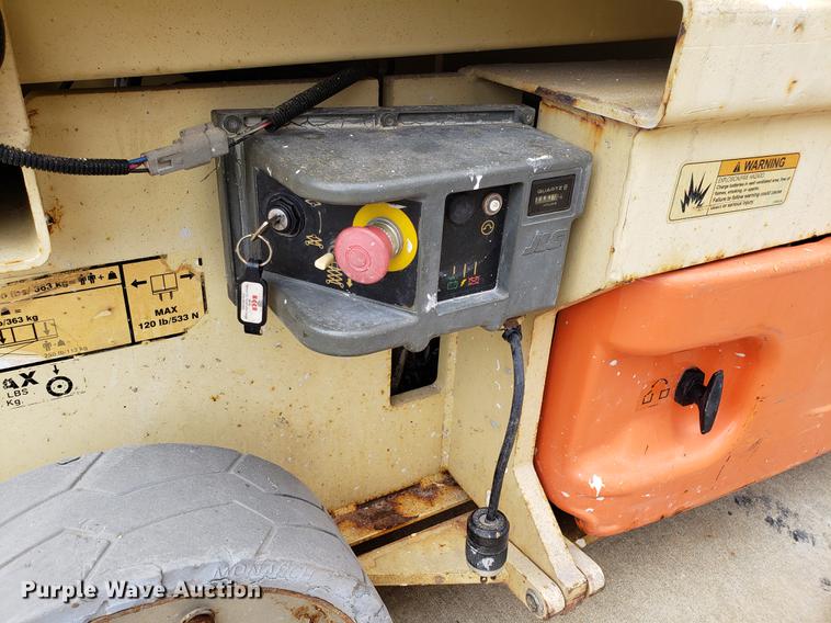 image for item EK9029 2004 JLG 2030ES scissor lift