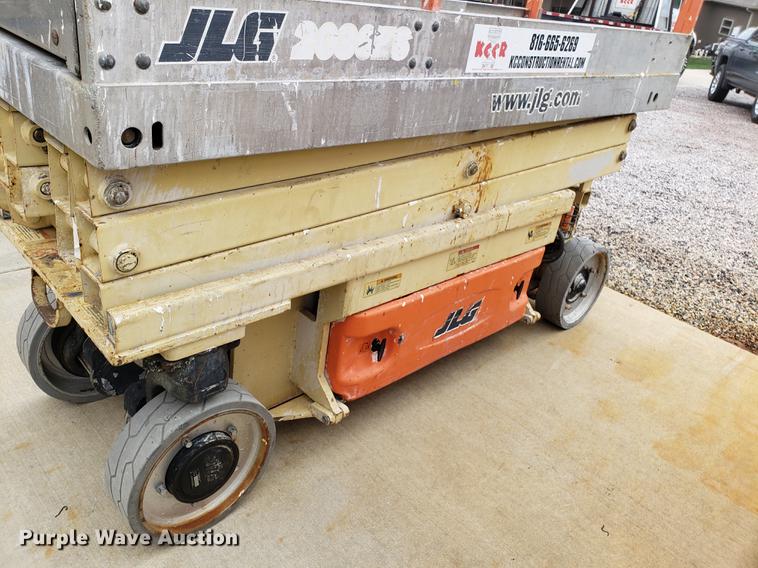 image for item EK9029 2004 JLG 2030ES scissor lift