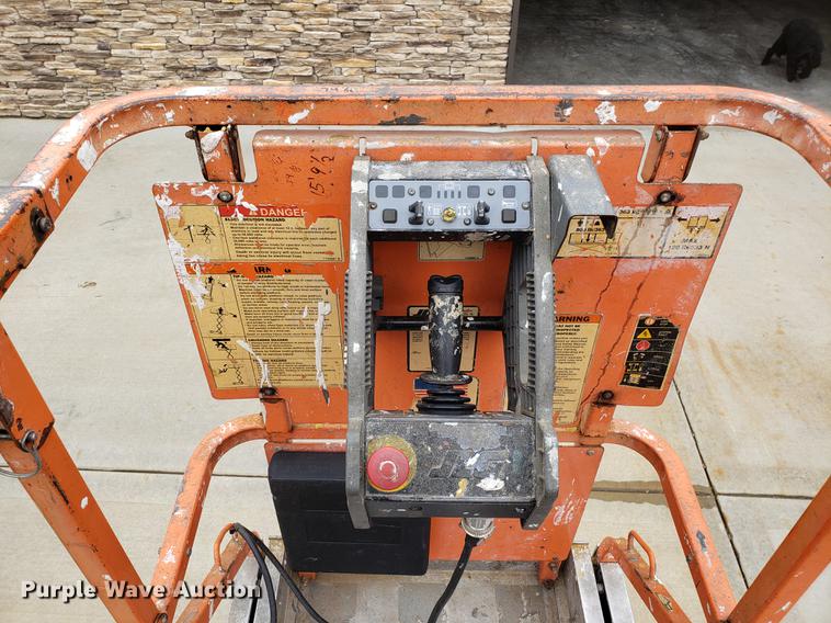 image for item EK9029 2004 JLG 2030ES scissor lift