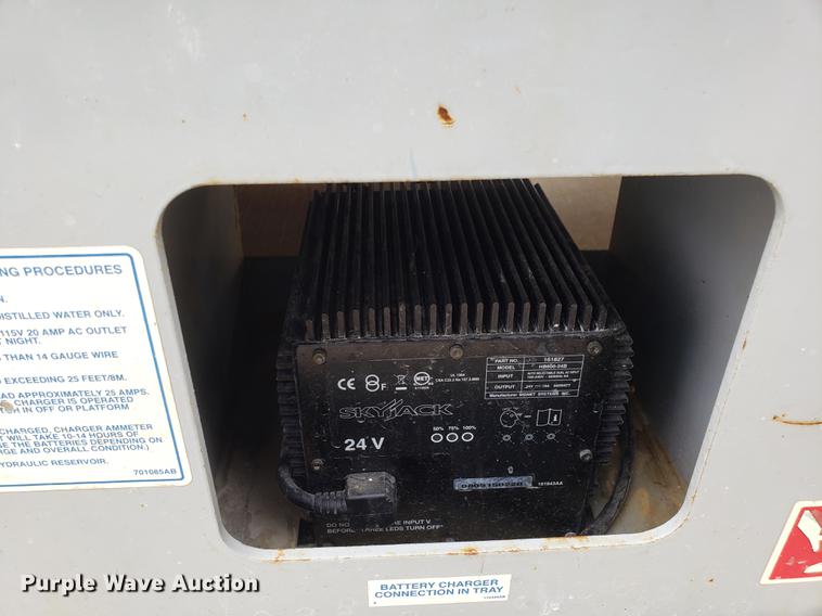 image for item EK9030 1998 Sky Jack SJIII 4830 scissor lift