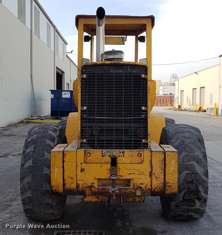 image for item EN9802 1973 John Deere 644B wheel loader