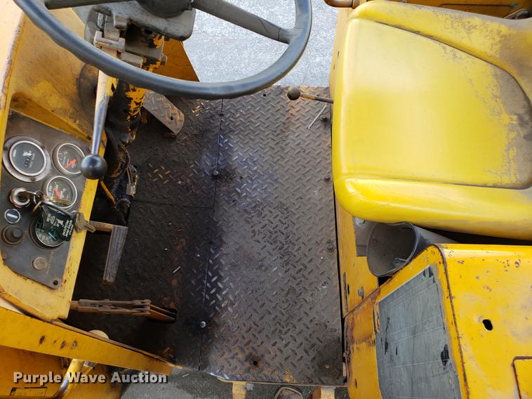 image for item EN9802 1973 John Deere 644B wheel loader