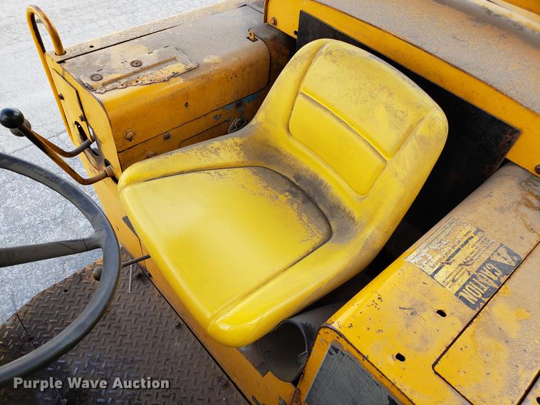 image for item EN9802 1973 John Deere 644B wheel loader