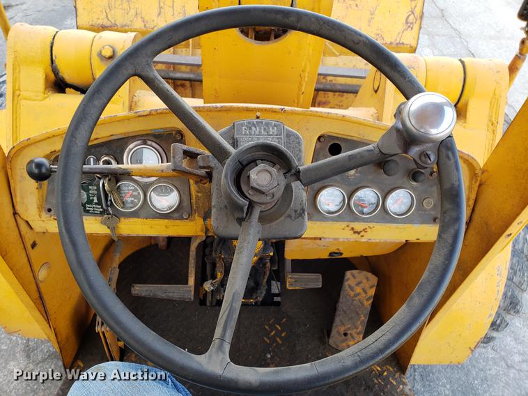 image for item EN9802 1973 John Deere 644B wheel loader