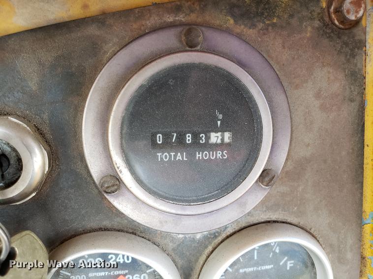 image for item EN9802 1973 John Deere 644B wheel loader