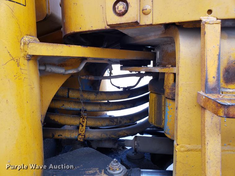 image for item EN9802 1973 John Deere 644B wheel loader