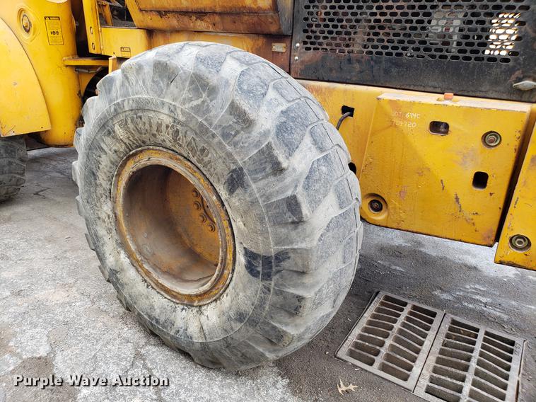 image for item EN9802 1973 John Deere 644B wheel loader