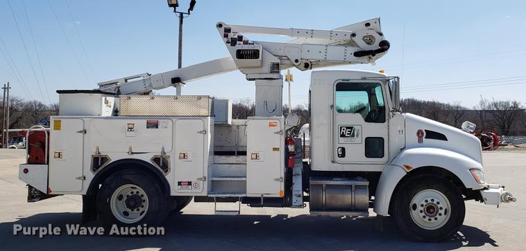image for item EN9812 2010 Kenworth T370 bucket truck