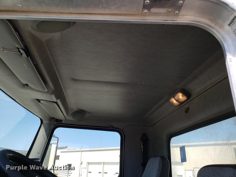 image for item EN9812 2010 Kenworth T370 bucket truck