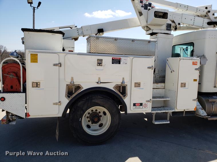 image for item EN9812 2010 Kenworth T370 bucket truck