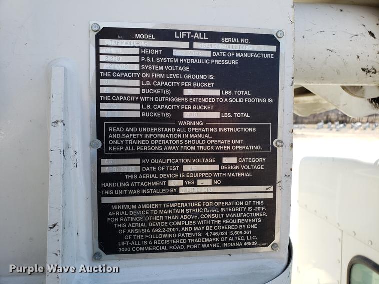 image for item EN9812 2010 Kenworth T370 bucket truck