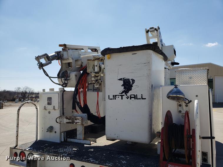 image for item EN9812 2010 Kenworth T370 bucket truck