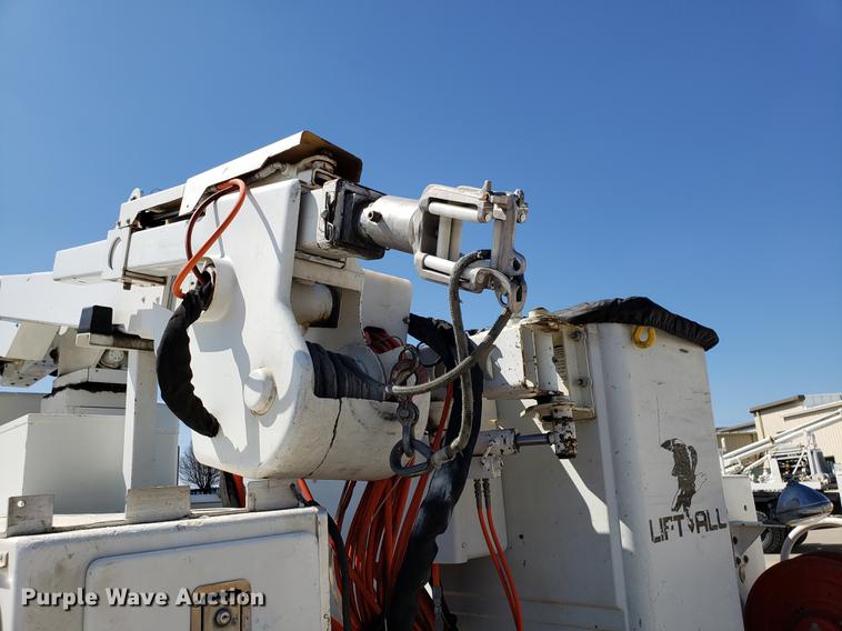 image for item EN9812 2010 Kenworth T370 bucket truck