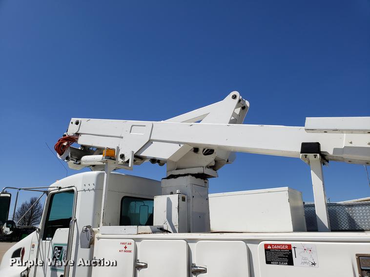 image for item EN9812 2010 Kenworth T370 bucket truck