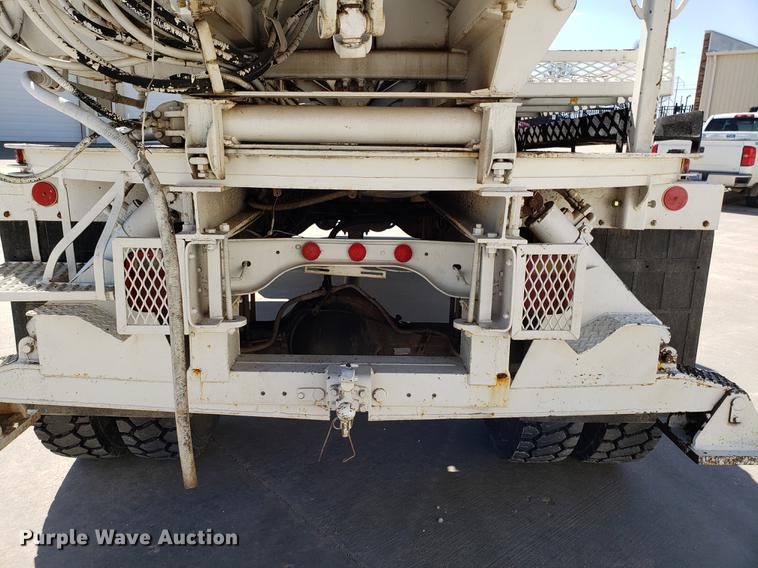 image for item EN9813 1989 Ford F700 drilling rig truck