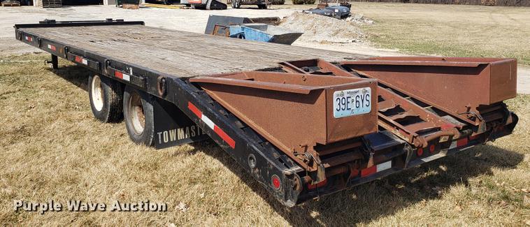 image for item EN9820 2001 Townstar T20 equipment trailer
