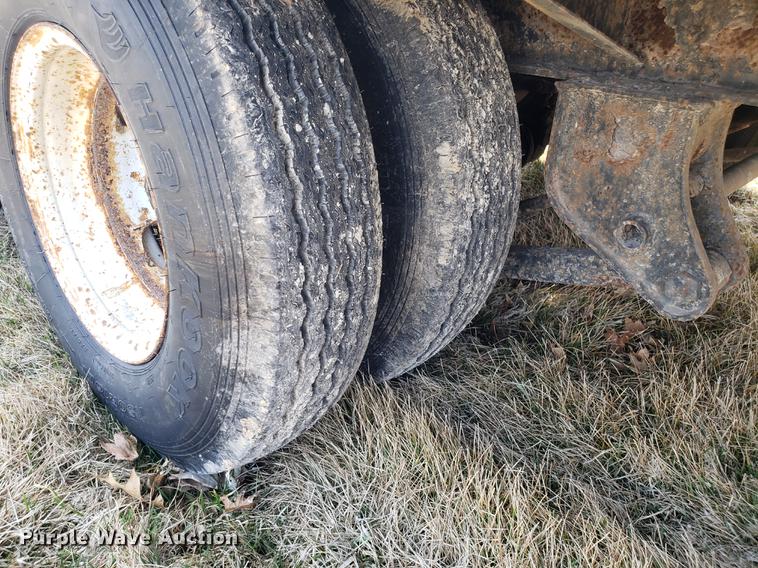 image for item EN9820 2001 Townstar T20 equipment trailer