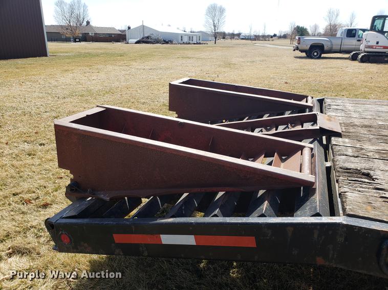 image for item EN9820 2001 Townstar T20 equipment trailer