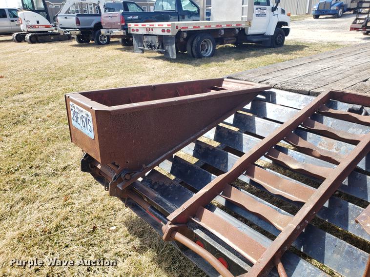 image for item EN9820 2001 Townstar T20 equipment trailer