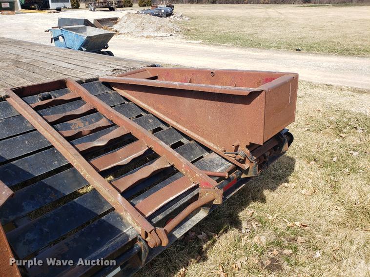 image for item EN9820 2001 Townstar T20 equipment trailer