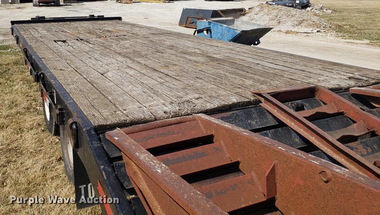 image for item EN9820 2001 Townstar T20 equipment trailer