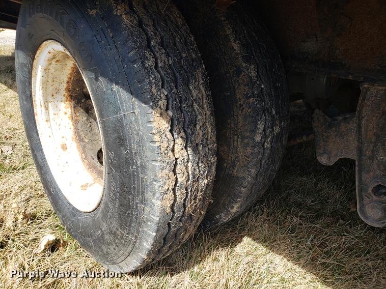 image for item EN9820 2001 Townstar T20 equipment trailer