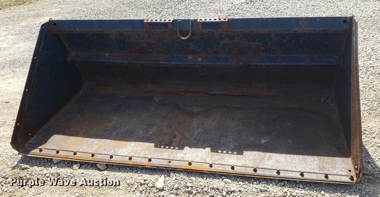 image for item EN9822 Skid steer snow bucket