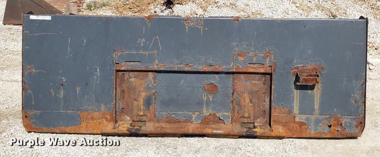 image for item EN9822 Skid steer snow bucket