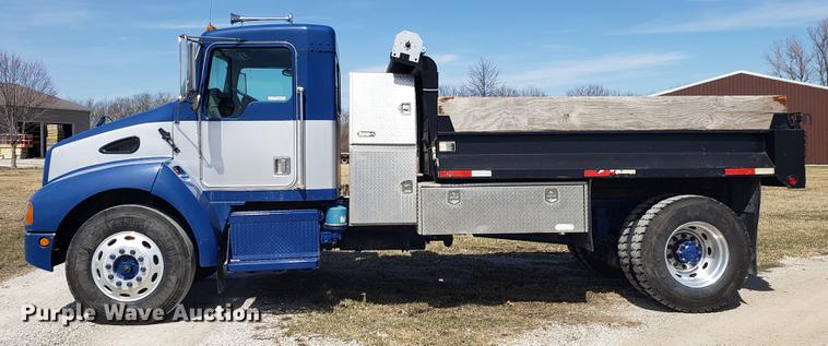image for item EN9823 2002 Kenworth T300 dump truck