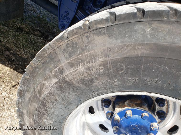 image for item EN9823 2002 Kenworth T300 dump truck