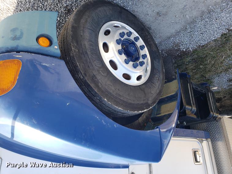 image for item EN9823 2002 Kenworth T300 dump truck