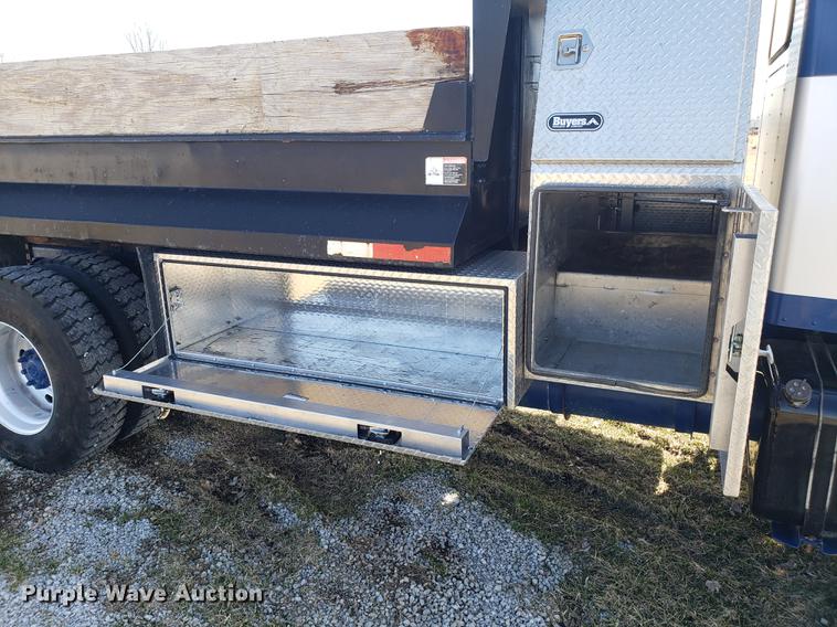 image for item EN9823 2002 Kenworth T300 dump truck