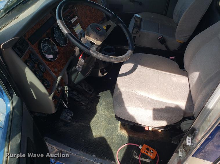 image for item EN9823 2002 Kenworth T300 dump truck