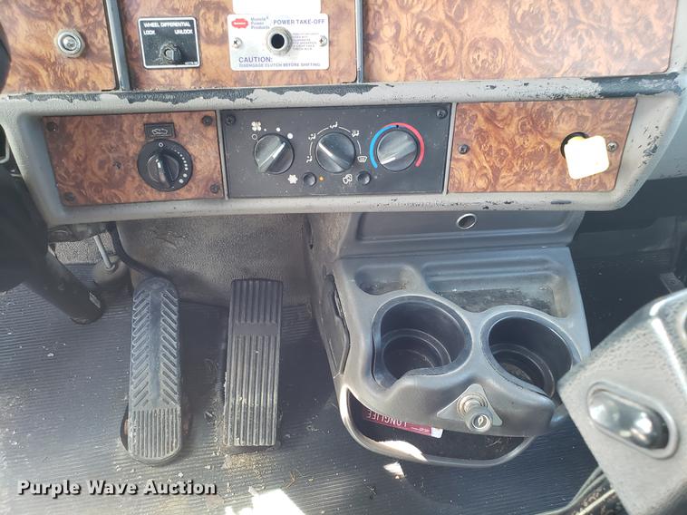 image for item EN9823 2002 Kenworth T300 dump truck