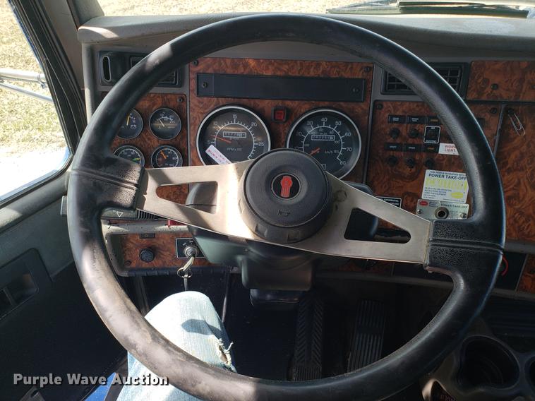 image for item EN9823 2002 Kenworth T300 dump truck