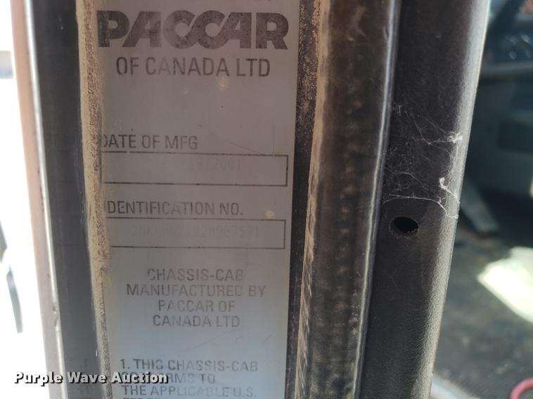 image for item EN9823 2002 Kenworth T300 dump truck