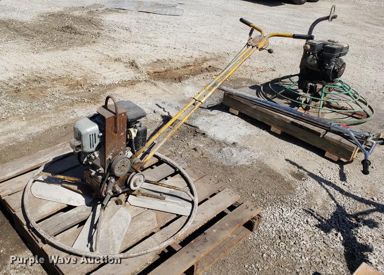 image for item EN9824 (4) concrete trowels