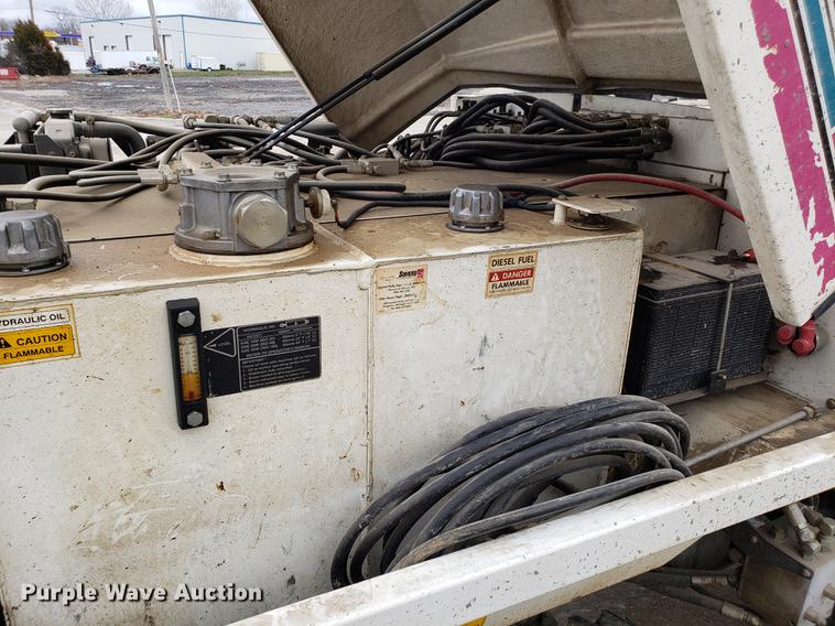 image for item EN9858 1999 Somero S100 laser screed