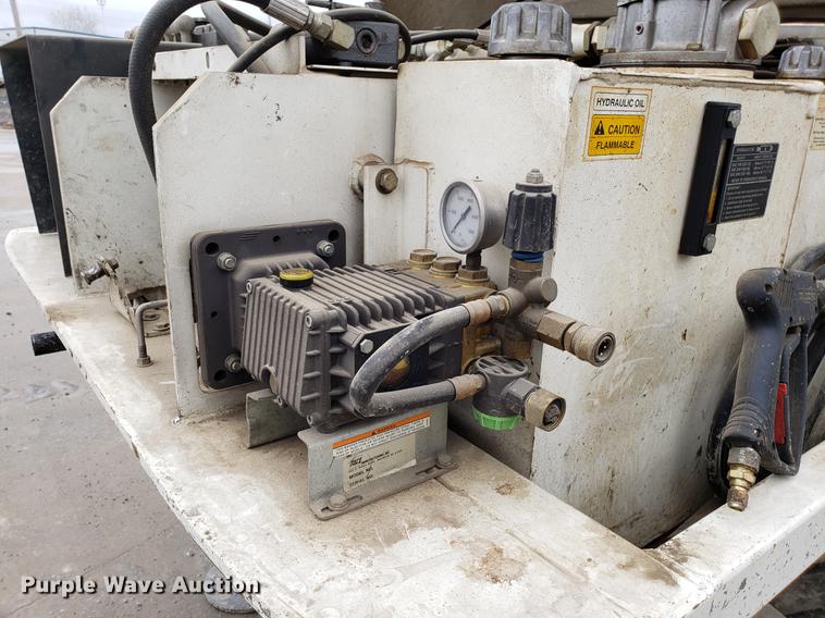 image for item EN9858 1999 Somero S100 laser screed