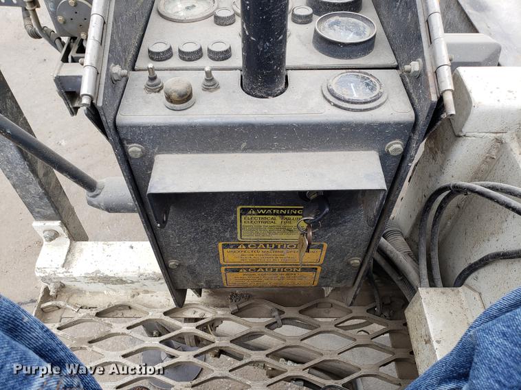 image for item EN9858 1999 Somero S100 laser screed