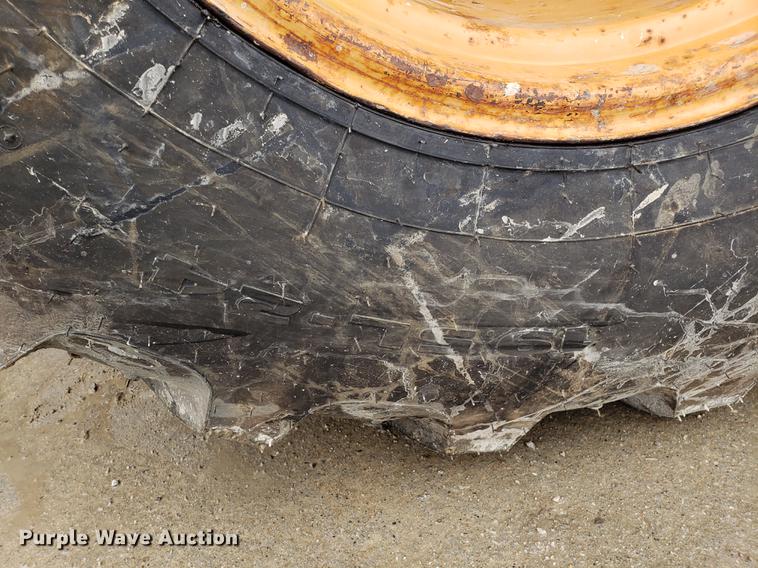 image for item EN9860 Case 586E Construction King forklift