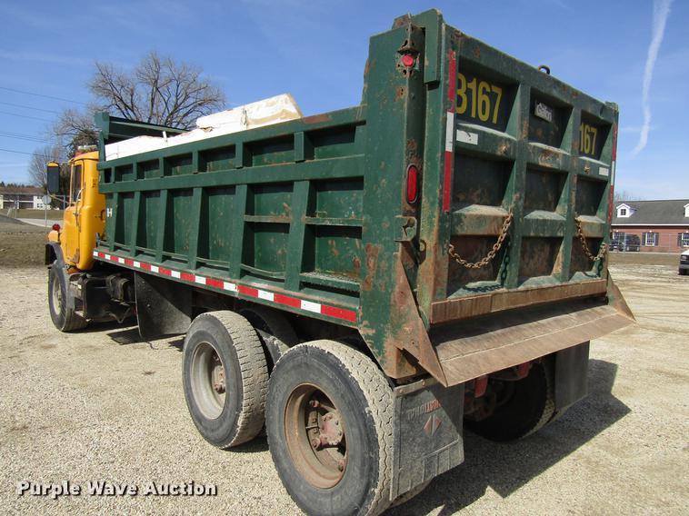 image for item EU9595 1986 Mack DM600 dump truck