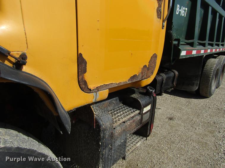 image for item EU9595 1986 Mack DM600 dump truck