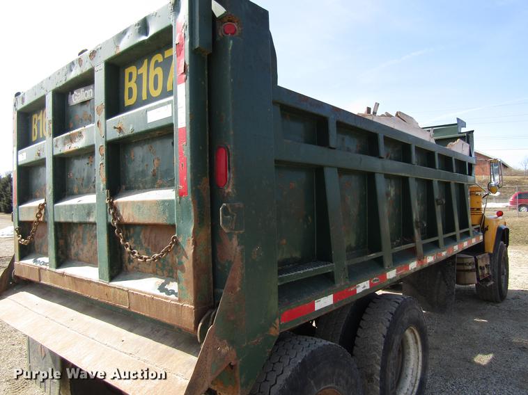 image for item EU9595 1986 Mack DM600 dump truck