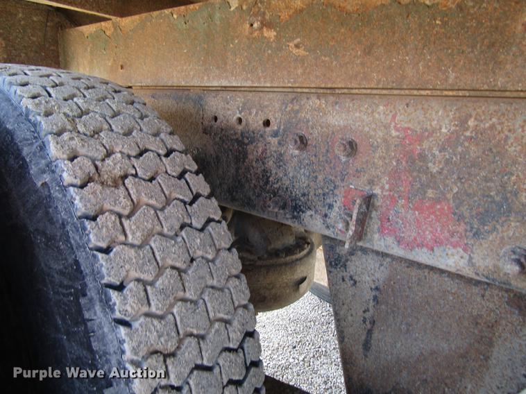 image for item EU9595 1986 Mack DM600 dump truck