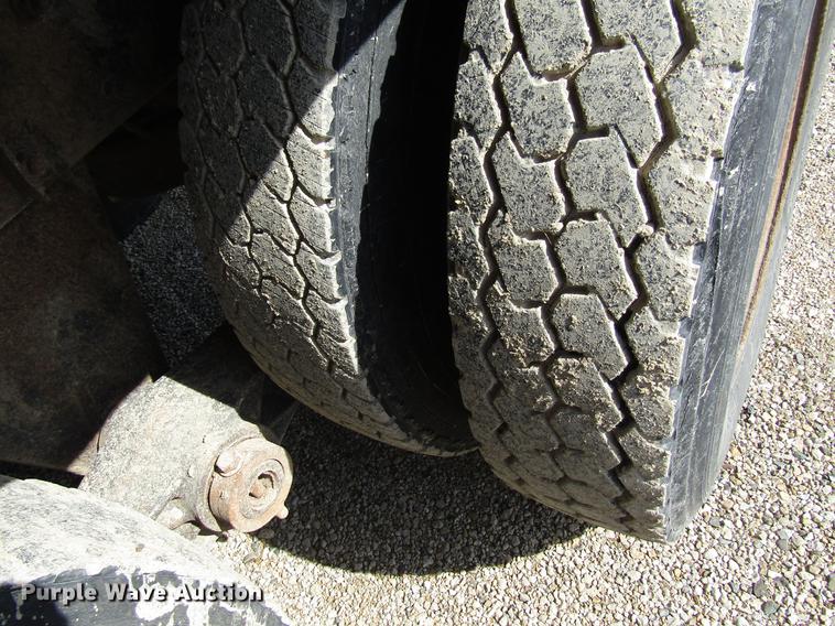 image for item EU9595 1986 Mack DM600 dump truck